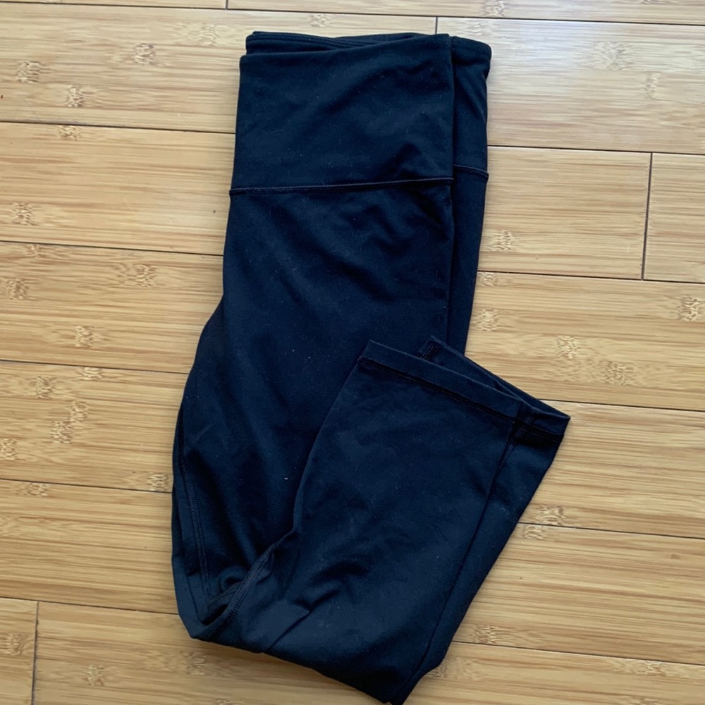 Victoria’s Secret Capri sport leggings
